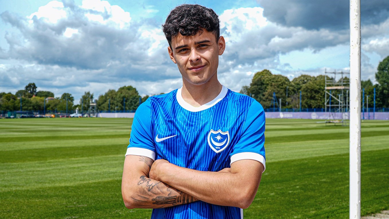 Alex Robertson signs for Pompey