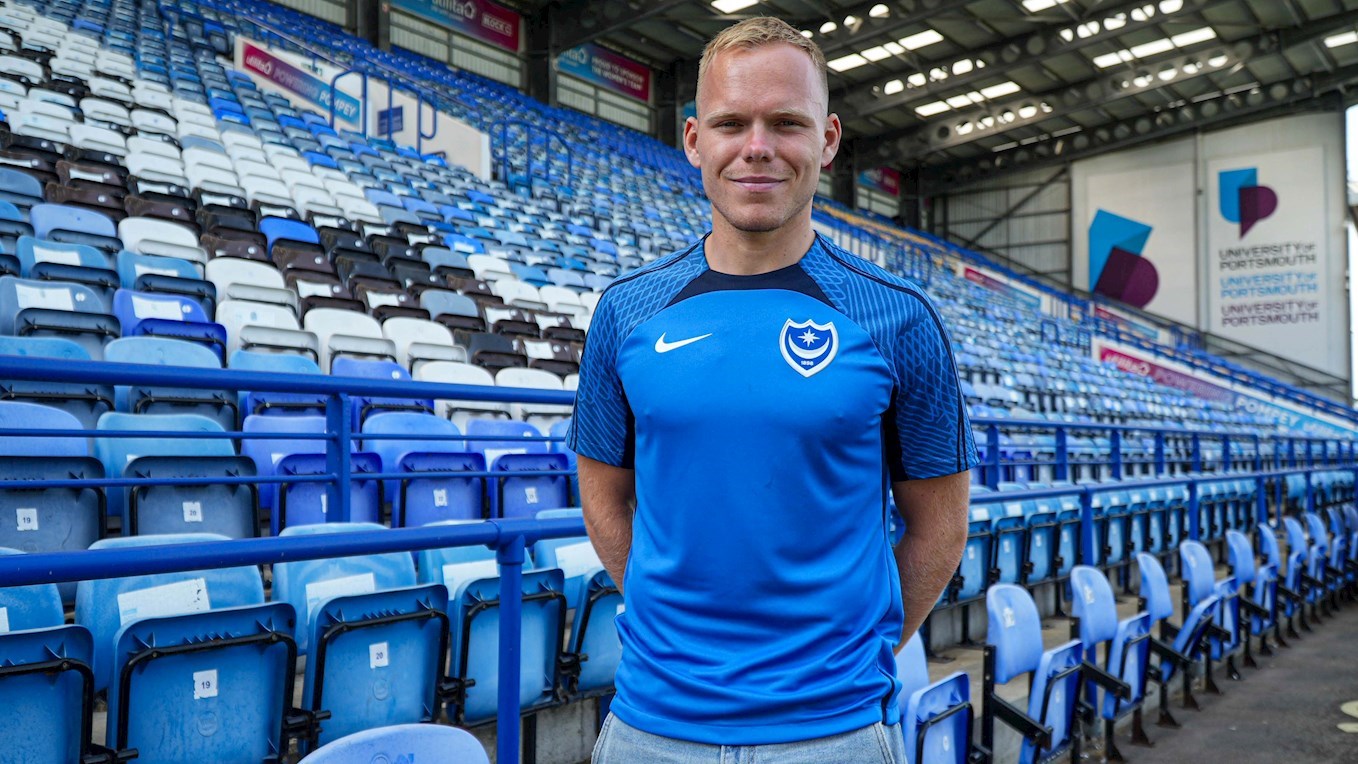 Anthony Scully signs for Pompey