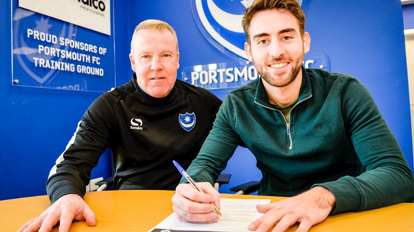 Ben Close signs a new Pompey contract alongside manager Kenny Jackett