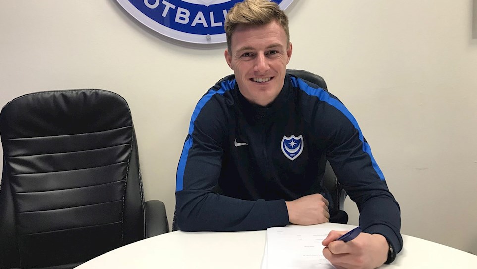 Craig MacGillivray signs a new Pompey contract