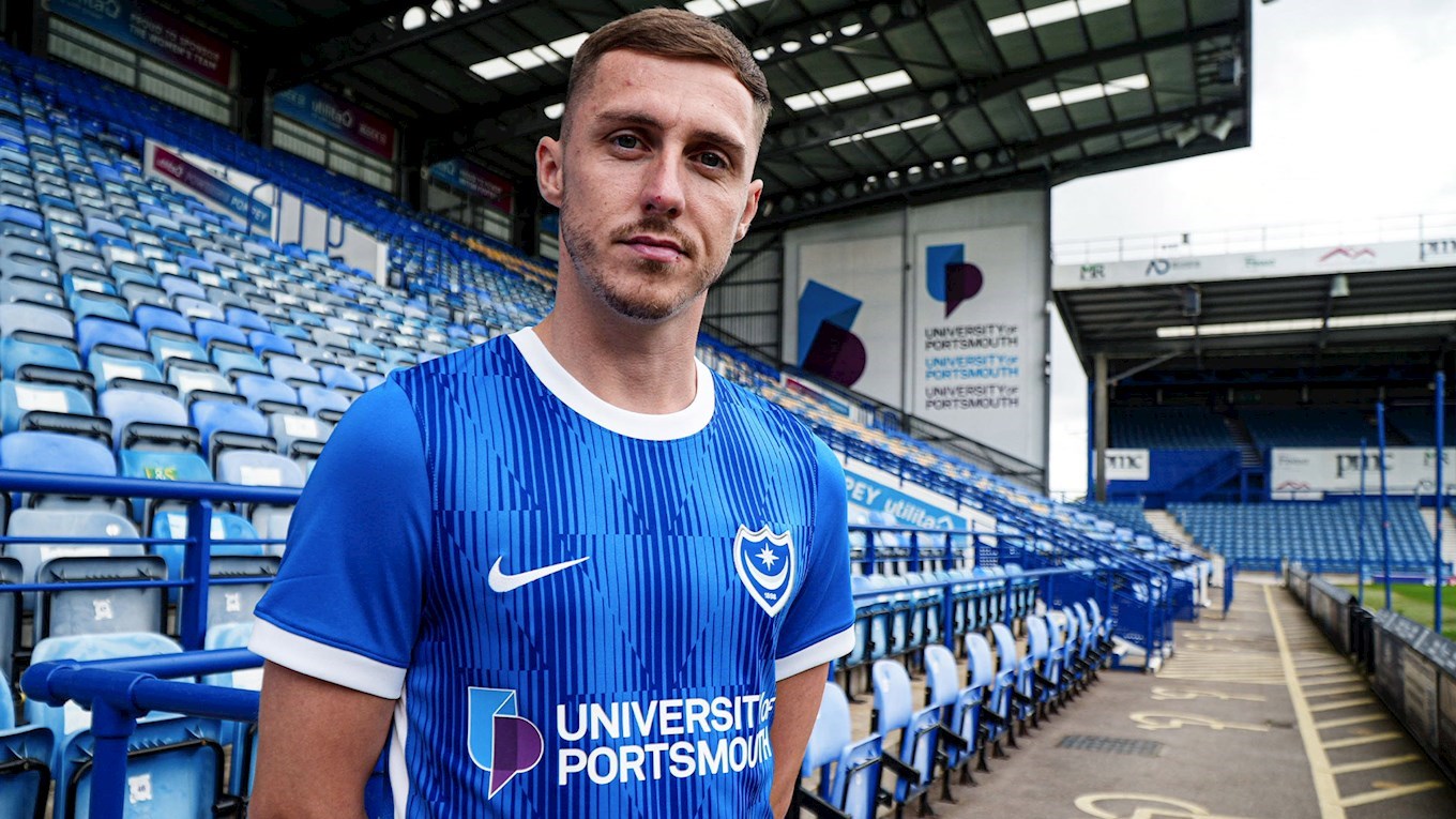 Gavin Whyte signs for Pompey